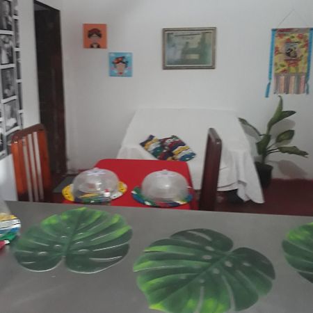 Perto Do Aeroporto De Salvador - Dona Pitanga Hostel เลาโร เด เฟรย์ตัส ภายนอก รูปภาพ