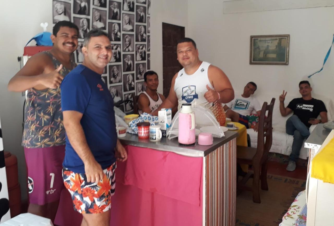 Perto Do Aeroporto De Salvador - Dona Pitanga Hostel เลาโร เด เฟรย์ตัส ภายนอก รูปภาพ