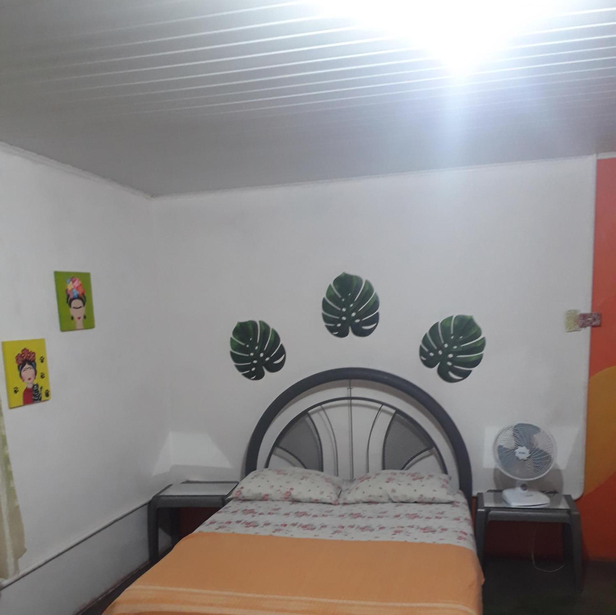 Perto Do Aeroporto De Salvador - Dona Pitanga Hostel เลาโร เด เฟรย์ตัส ภายนอก รูปภาพ